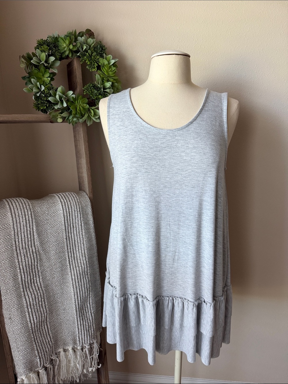 Zenana Premium grey sleeveless tunic tank top
